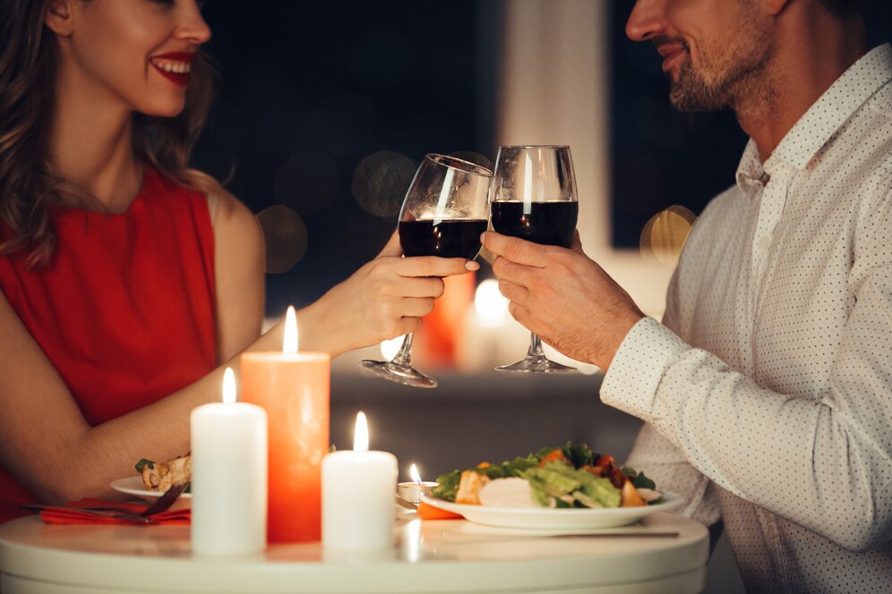 cena romantica con vino